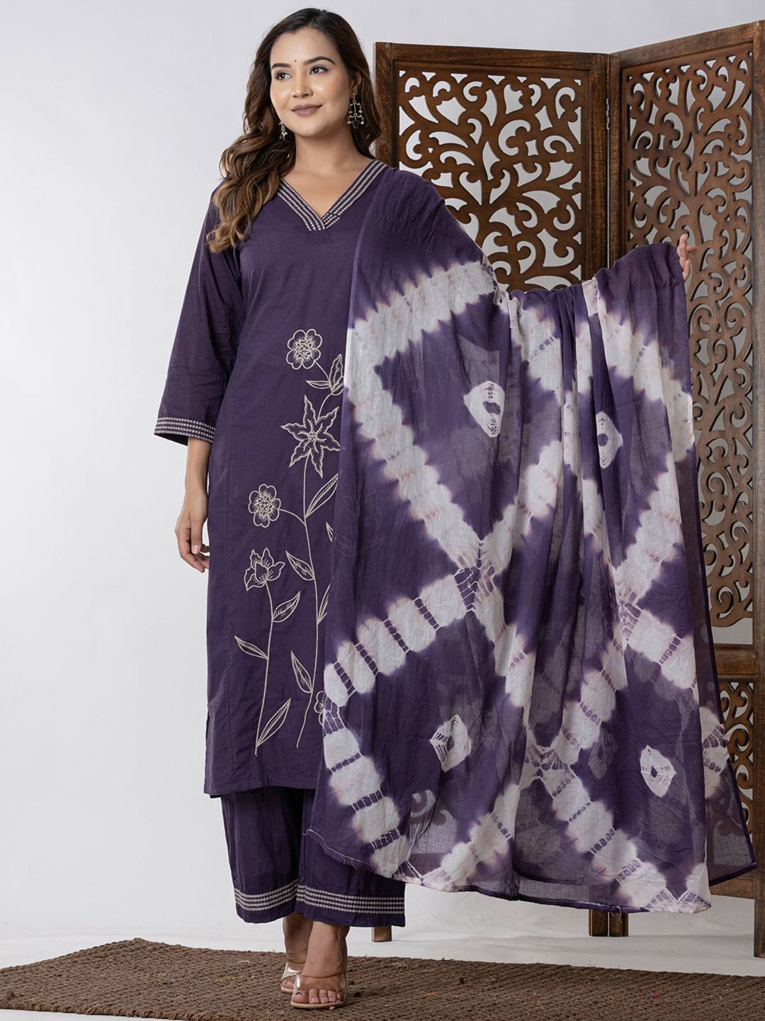 Women Embroidered Thread Work Pure Cotton Kurta Set With Dupatta