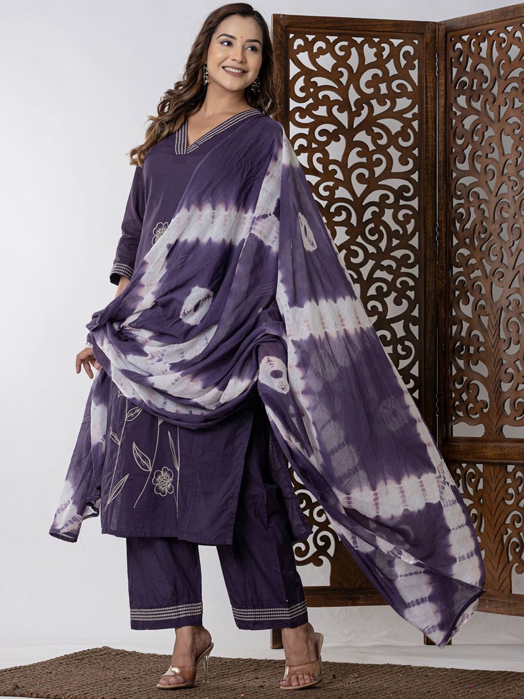 Women Embroidered Thread Work Pure Cotton Kurta Set With Dupatta