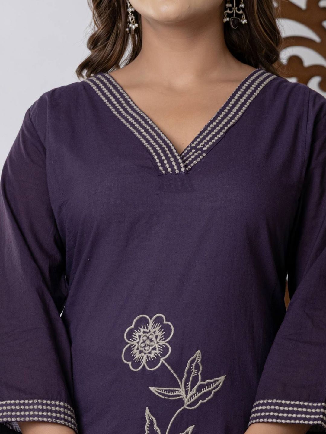 Women Embroidered Thread Work Pure Cotton Kurta Set With Dupatta